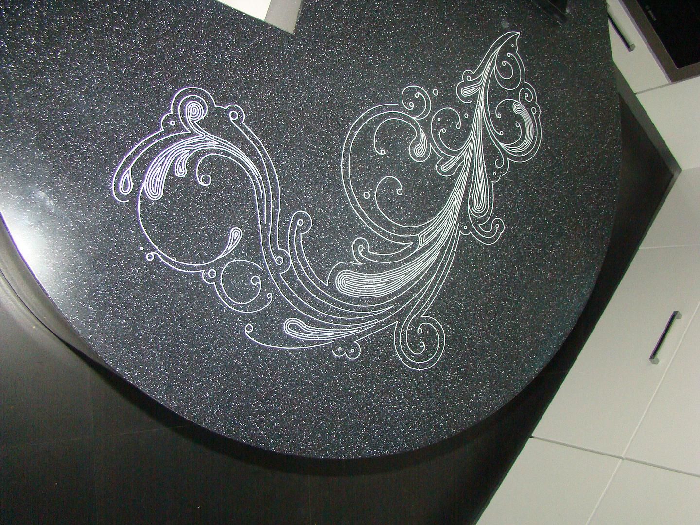 Bucatarie Black&White cu peninsula printata